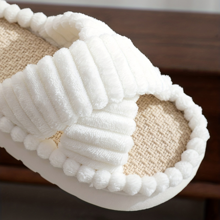 VeluSoft™ – Chaussons Douillets et Antidérapants pour un Confort Absolu
